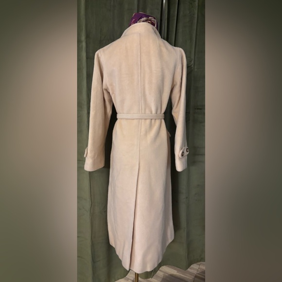 Pierre Cardin Cream 100% teddy wool  coat, US6 - Picture 3 of 14